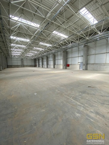 10-DİLOVASI TEPECİK’TE GENİŞ AÇIK ALANLI YENİ DEPO